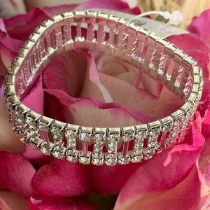 Rhinestone stretch bracelet